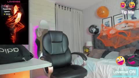 Vanessa online show from October 25, 2025, 4:20 am