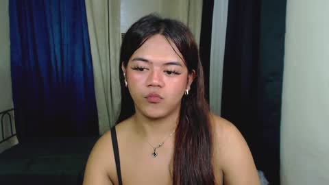 Snapshot of sweet_ahrii chatting on February 17, 2025, 12:59 pm CLEO online show from February 17, 2025, 12:59 pm