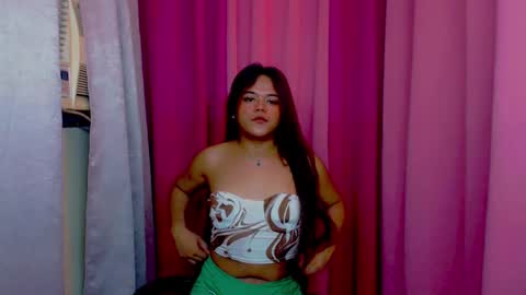 Snapshot of sweet_ahrii chatting on February 21, 2025, 5:56 am CLEO online show from February 21, 2025, 5:56 am