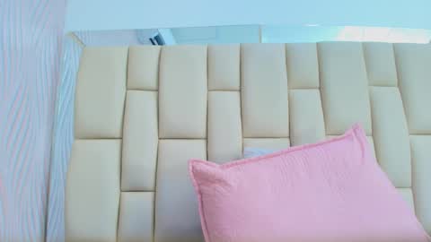 Amye  online show from October 1, 2025, 7:09 pm