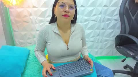 Snapshot of sweet_angeel_01 chatting on January 13, 2026, 11:26 am Angel online show from January 13, 2026, 11:26 am