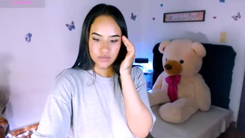 Stephanie online show from December 18, 2025, 12:06 am