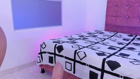 Snapshot of sweet_ashley__ chatting on April 8, 2026, 12:05 pm sweet_ashley__ online show from April 8, 2026, 12:05 pm