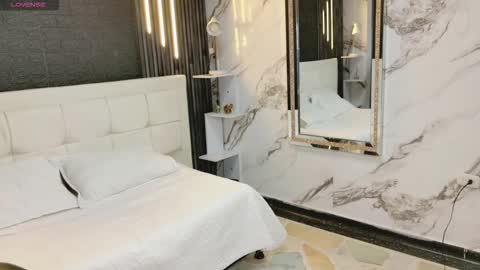 Violet  online show from March 12, 2026, 8:09 am