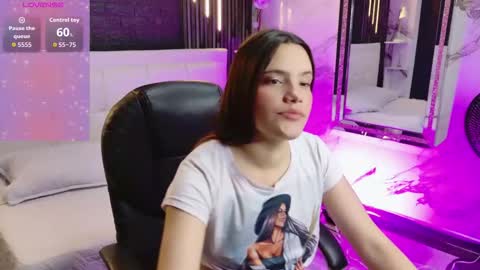 Violet  online show from March 13, 2026, 5:52 pm