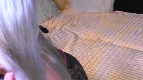 Snapshot of sweet_barbe chatting on October 20, 2025, 3:45 pm Alice online show from October 20, 2025, 3:45 pm