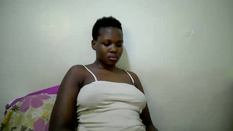 sweet_bella12 online show from November 24, 2025, 7:46 pm