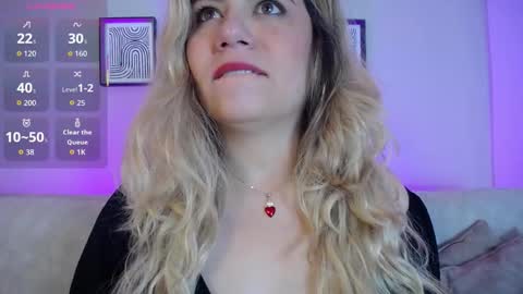 Bella Valery online show from January 12, 2026, 9:42 pm