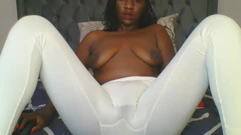 Snapshot of sweet_blackberry93 chatting on July 6, 2026, 9:17 am bella online show from July 6, 2026, 9:17 am