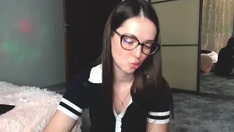 Christina online show from December 19, 2025, 2:57 pm