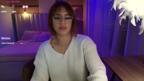 Snapshot of sweet_cami1 chatting on September 26, 2025, 2:15 am Camila online show from September 26, 2025, 2:15 am