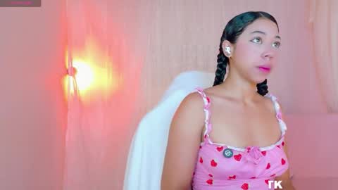 Snapshot of sweet_carine chatting on May 21, 2026, 9:16 am camil online show from May 21, 2026, 9:16 am