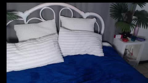 Chantelle online show from November 6, 2025, 9:05 pm