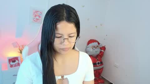 sweet_dania_ online show from February 9, 2026, 9:57 am