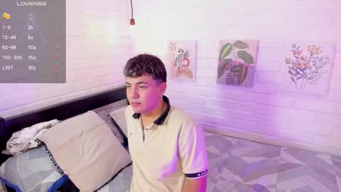 Sweet Dust online show from November 26, 2025, 1:01 pm