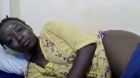 Snapshot of sweet_elena24 chatting on April 26, 2026, 5:16 am shillah online show from April 26, 2026, 5:16 am