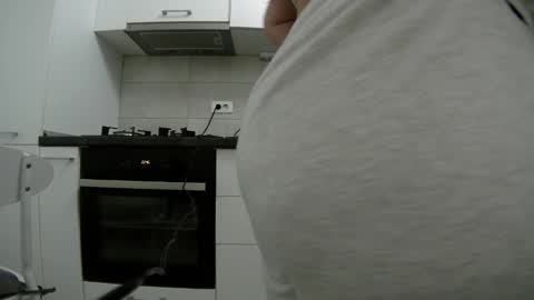 Snapshot of sweet_ella chatting on December 10, 2024, 7:16 am online show from December 10, 2024, 7:16 am