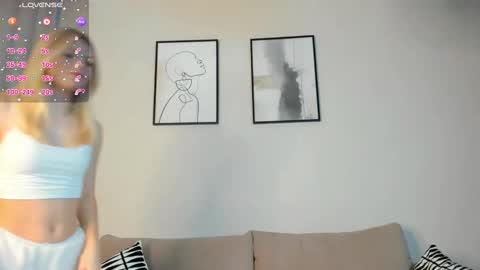 Julia online show from February 26, 2025, 12:14 pm