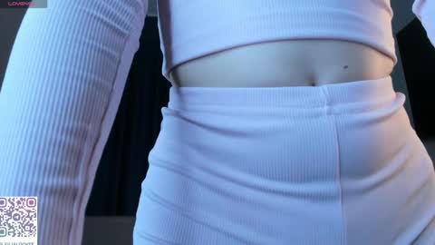 Julia online show from March 8, 2025, 5:33 pm