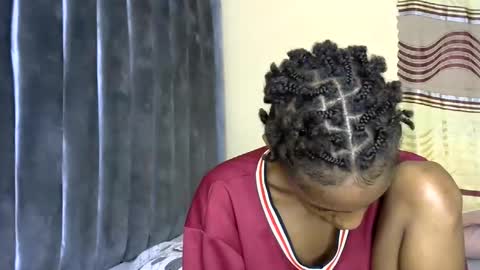 sweet_freaky online show from May 25, 2026, 11:16 am