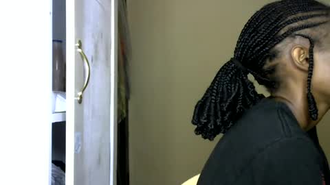 sweet_freaky online show from June 30, 2026, 10:05 am