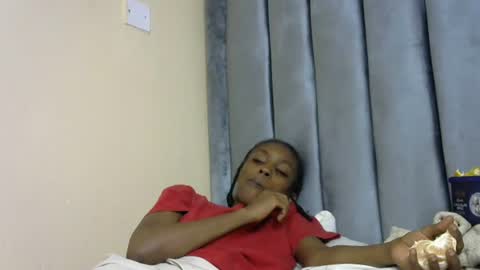 sweet_freaky online show from July 6, 2026, 12:40 am