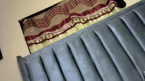 sweet_freaky online show from July 6, 2026, 3:25 pm