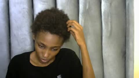 sweet_freaky online show from July 19, 2026, 1:09 am