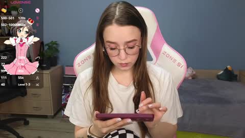 Alice online show from December 4, 2024, 3:04 am