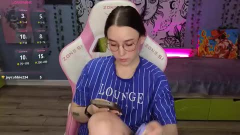 Alice online show from October 3, 2025, 2:19 am