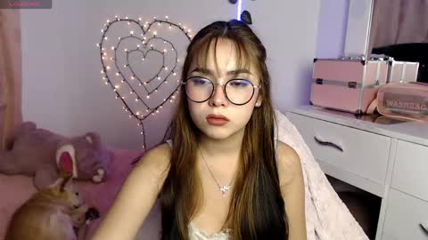 Hannah online show from May 4, 2026, 4:52 am