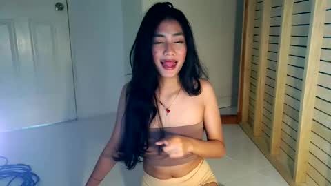 Snapshot of sweet_jen30 chatting on November 25, 2025, 1:55 pm Jenny3 online show from November 25, 2025, 1:55 pm