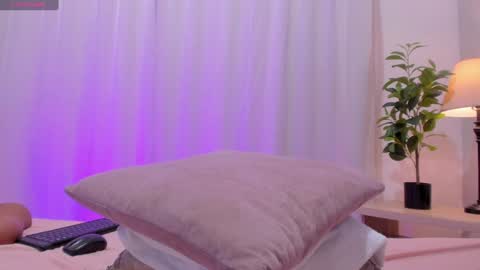 Snapshot of sweet_kahia chatting on January 19, 2025, 5:15 am Diana online show from January 19, 2025, 5:15 am