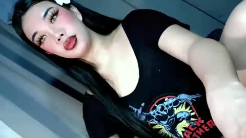 sweet_katrina69 online show from December 18, 2025, 10:32 am