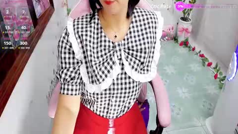 Snapshot of sweet_lily0 chatting on October 10, 2025, 7:35 pm Lily online show from October 10, 2025, 7:35 pm