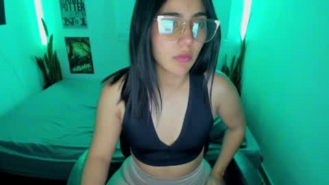 Snapshot of sweet_lina1 chatting on April 29, 2026, 10:38 pm Lina online show from April 29, 2026, 10:38 pm