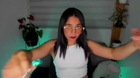 Snapshot of sweet_lina1 chatting on June 16, 2026, 12:02 am Lina online show from June 16, 2026, 12:02 am