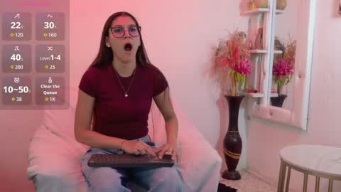 Snapshot of sweet_litle_ chatting on June 3, 2026, 11:57 am Mia online show from June 3, 2026, 11:57 am