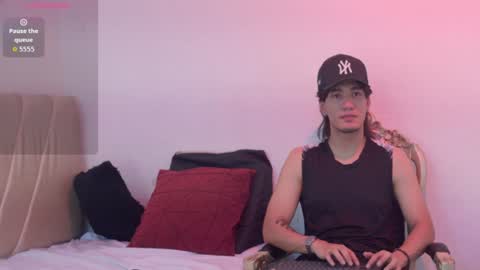 Snapshot of sweet_litle_ chatting on June 15, 2026, 12:18 pm Mia online show from June 15, 2026, 12:18 pm