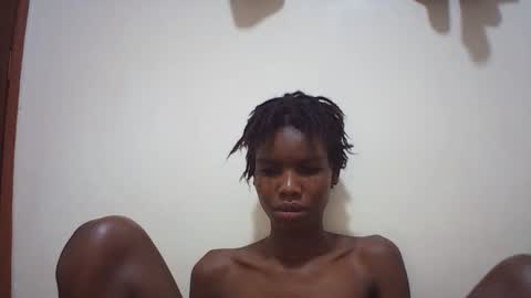 Snapshot of sweet_liz6510 chatting on May 15, 2026, 8:43 am Liz online show from May 15, 2026, 8:43 am