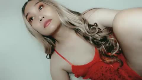 Snapshot of sweet_lover5 chatting on April 28, 2026, 4:39 am SWEET LOVE online show from April 28, 2026, 4:39 am