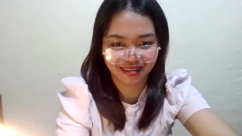 sweet_mae28xx online show from March 14, 2026, 11:43 pm