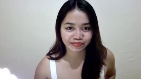 Snapshot of sweet_mae28xx chatting on April 20, 2026, 1:14 pm sweet_mae28xx online show from April 20, 2026, 1:14 pm
