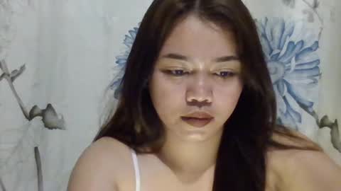 Snapshot of sweet_mae28xx chatting on July 2, 2026, 5:57 am sweet_mae28xx online show from July 2, 2026, 5:57 am