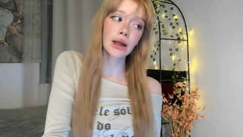 Melissa. Join me on Fansly link in social medias online show from April 7, 2026, 8:42 pm