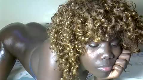 Snapshot of sweet_melodiyy chatting on September 17, 2025, 8:32 pm sweet_melodiyy online show from September 17, 2025, 8:32 pm