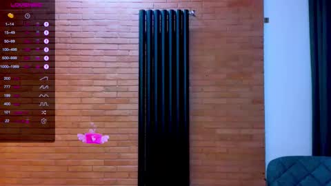 Mia online show from October 26, 2025, 4:35 pm