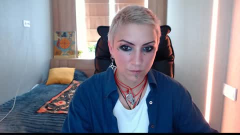 Snapshot of sweet_n_strong chatting on June 7, 2026, 10:52 am sweet_n_strong online show from June 7, 2026, 10:52 am