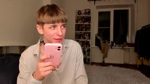 kira online show from January 26, 2025, 7:41 pm