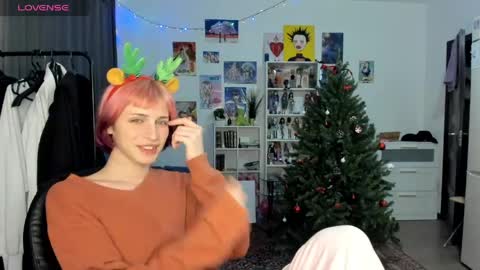 kira online show from April 14, 2026, 7:31 pm